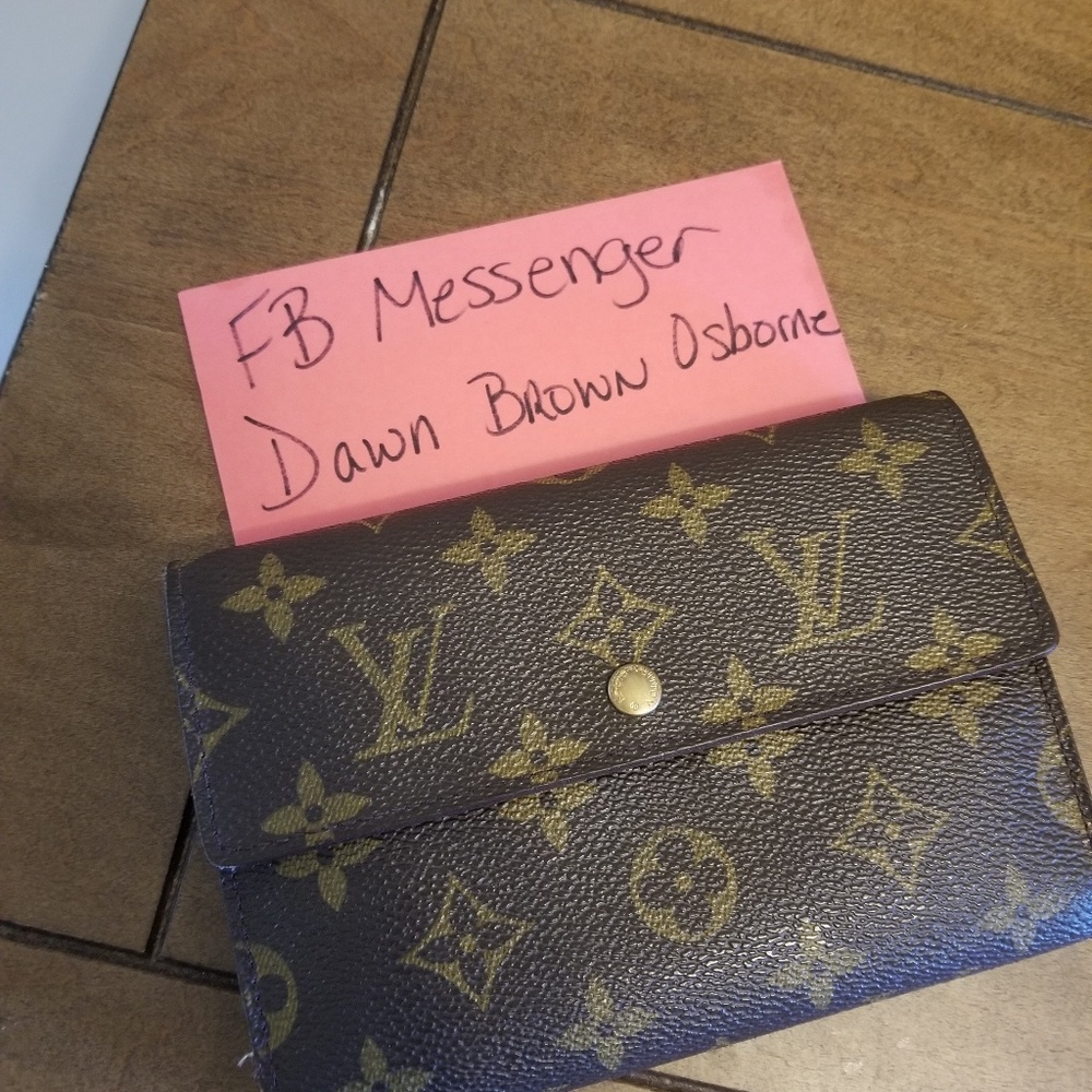 Louis Vuitton Monogram Wallet - Picture 7 of 7